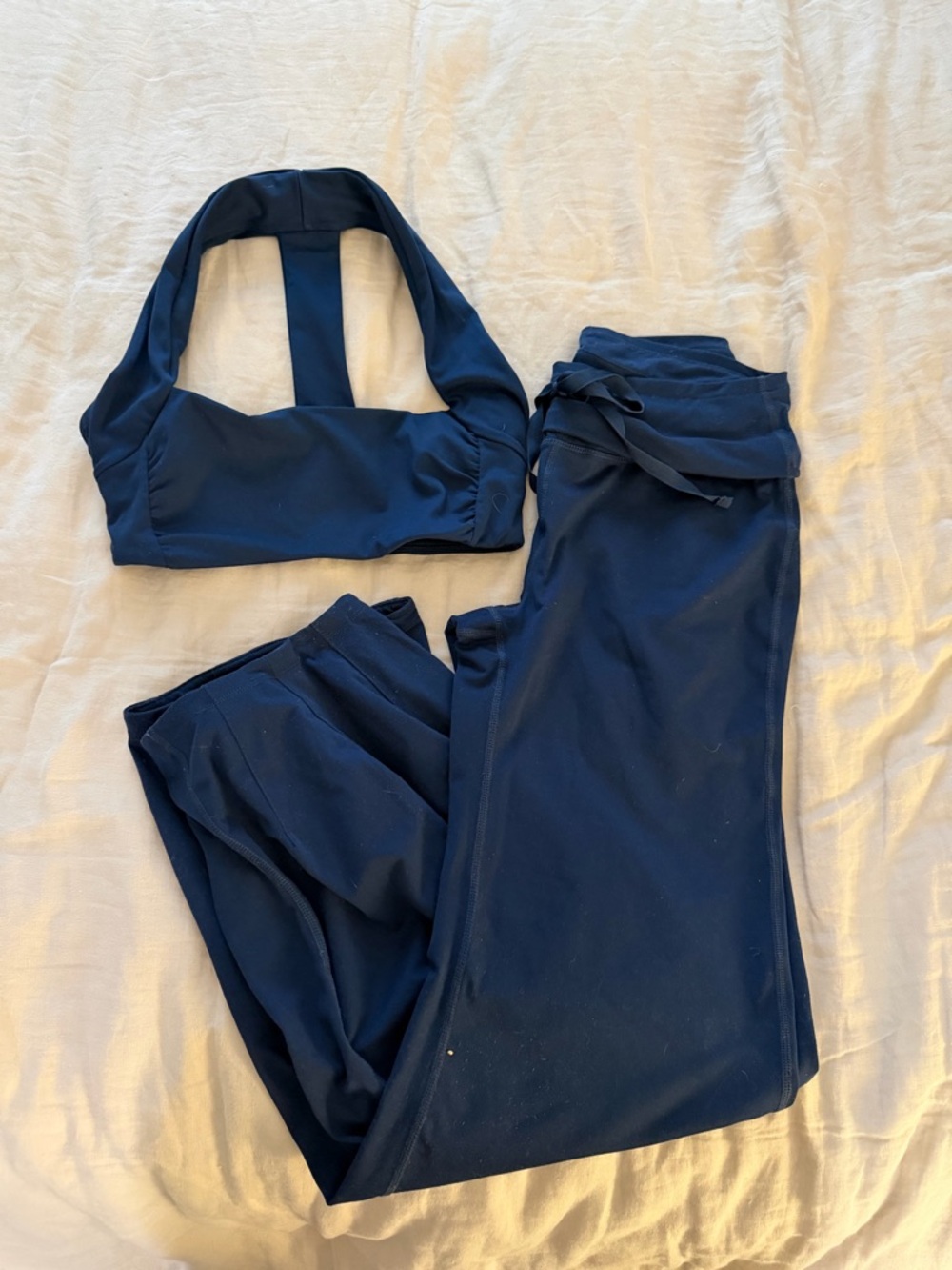 FP MOVEMENT QUICK STEP BUBBLE PANTS & DONT LET GO SPORTS BRA SET